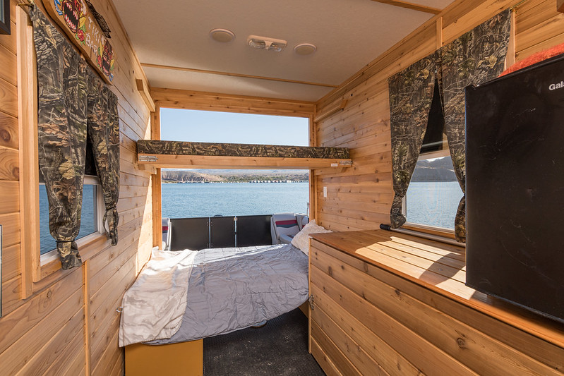 houseboat beds