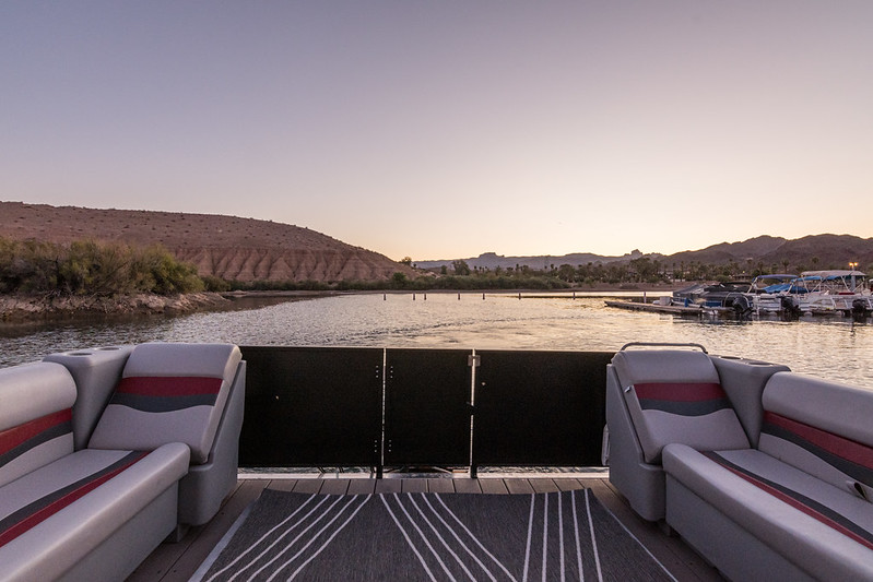 houseboat deck lounge
